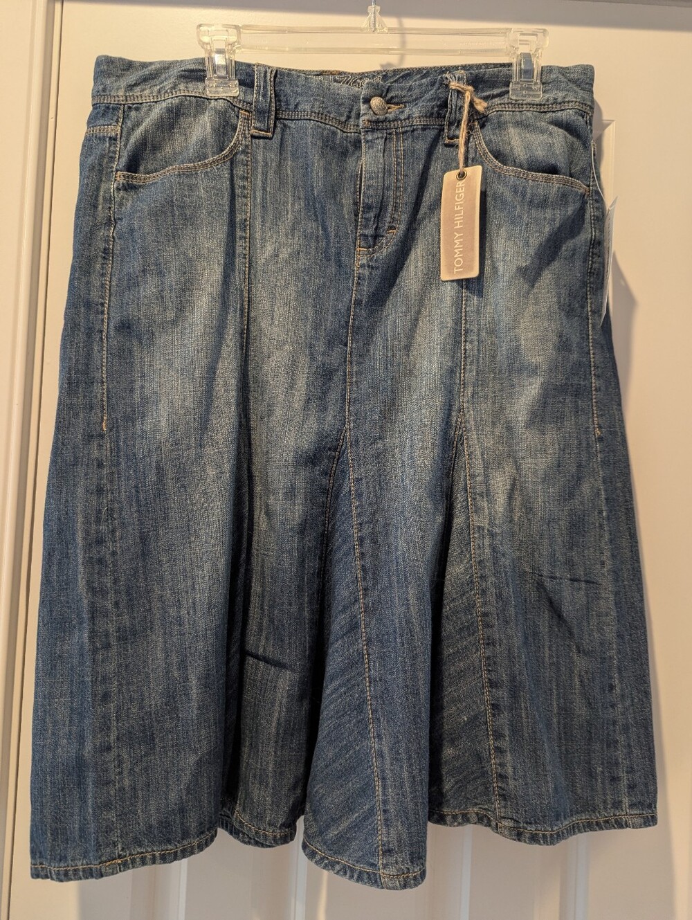 Tommy Hilfiger Women's Blue Denim Skirt Brand New